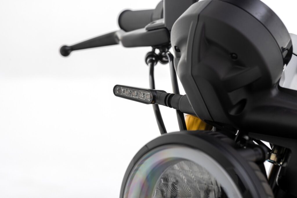 Caballero 125 Scrambler MY25 black (17)