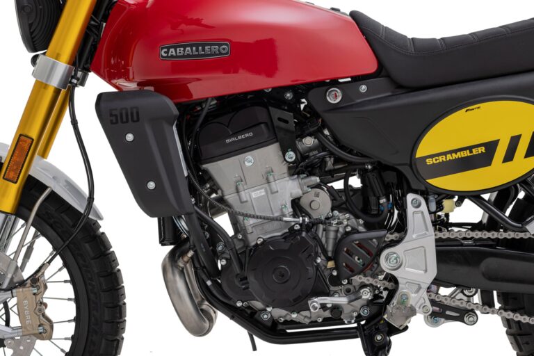 Caballero 500 Scrambler MY25 red (12)