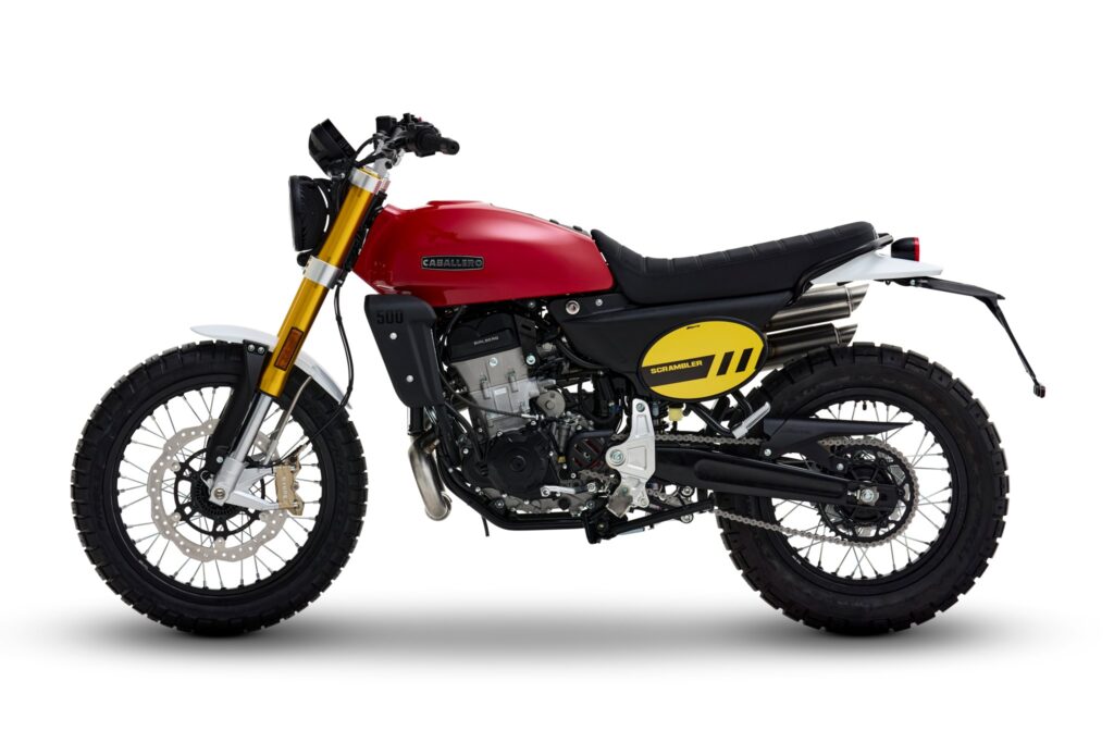 Caballero 500 Scrambler MY25 red (4)