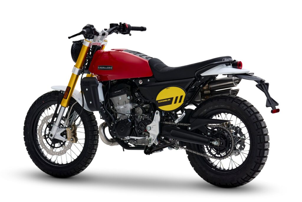 Caballero 500 Scrambler MY25 red (5)